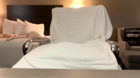 bobbyjune66 online show from 12/14/24, 08:56