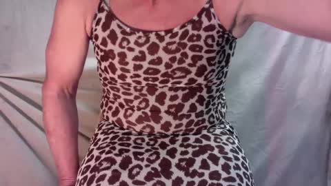 bobbyjune66 online show from 02/07/25, 08:33