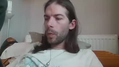 Snapshot of bobbysinger2009 chatting on 09/30/25, 02:44 bobbysinger2009 online show from 09/30/25, 02:44