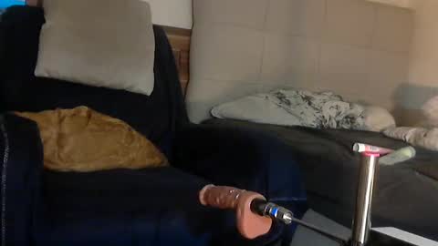 Snapshot of bobbytoyyboy chatting on 03/02/25, 05:36 bobbytoyyboy online show from 03/02/25, 05:36