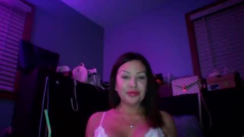milf online show from 11/27/25, 03:52