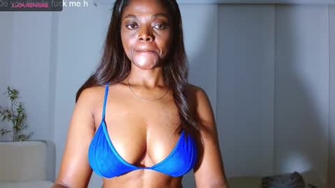 Snapshot of body_desire chatting on 01/10/25, 10:39 danna online show from 01/10/25, 10:39