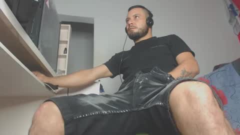 body xxx online show from 11/30/25, 08:18