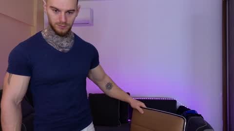 bodyouwant online show from 01/28/25, 04:39