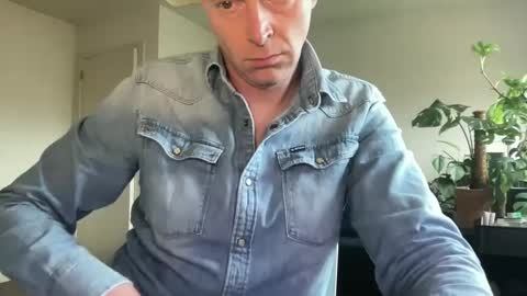 Snapshot of boegieboy76 chatting on 03/11/25, 03:12 ask me online show from 03/11/25, 03:12