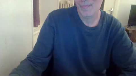 Snapshot of bogus25 chatting on 05/13/26, 09:11 bogus25 online show from 05/13/26, 09:11