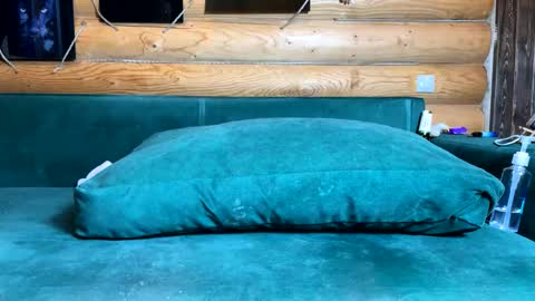 Nail and Olivia online show from 11/29/25, 10:51