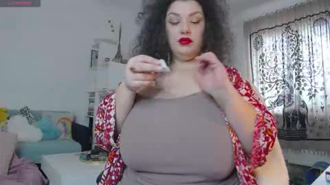 BohoBabeLaxy online show from 12/02/25, 09:14