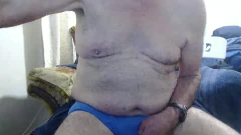 Snapshot of bolbil1 chatting on 11/10/25, 04:28 bolbil1 online show from 11/10/25, 04:28