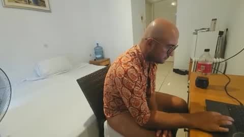 Snapshot of bombastic4 chatting on 09/16/25, 08:59 bombastic4 online show from 09/16/25, 08:59