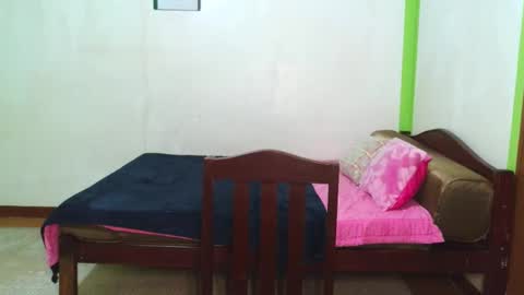 bombastic_darla online show from 04/22/26, 09:38