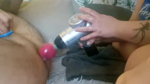 DeeDeeAndDexter online show from 02/12/25, 09:43
