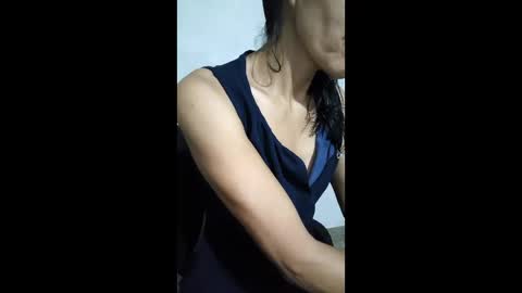 Snapshot of bombonsexy84milf chatting on 06/10/26, 06:01 bombonsexy84milf online show from 06/10/26, 06:01
