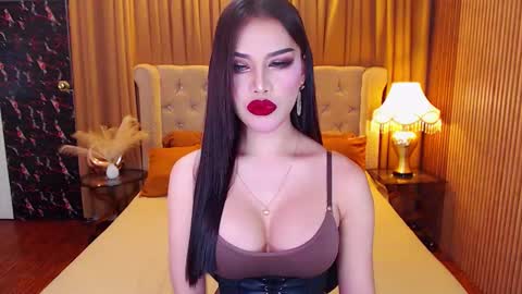 bombshellanita online show from 10/10/25, 07:57