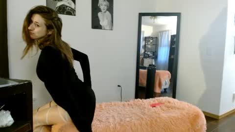 Snapshot of bombshellbaeby chatting on 09/20/25, 01:23 BombshellBaeby online show from 09/20/25, 01:23