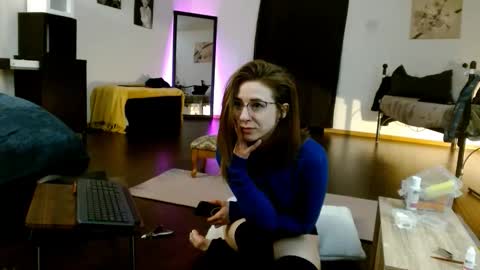 Snapshot of bombshellbaeby chatting on 10/22/25, 06:57 BombshellBaeby online show from 10/22/25, 06:57