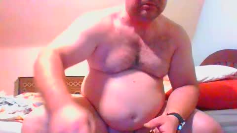 Snapshot of bondsuckslut chatting on 01/14/26, 04:45 borntosuck online show from 01/14/26, 04:45