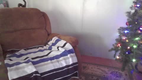 Snapshot of bone_daddy_4u chatting on 01/03/25, 03:12 Bone daddy online show from 01/03/25, 03:12