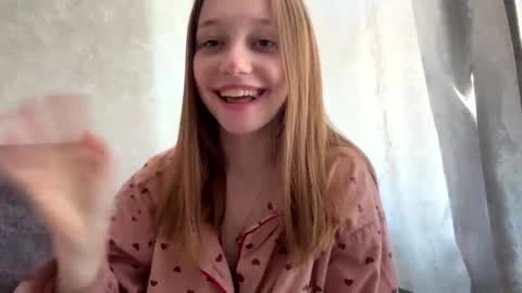 Snapshot of bonechka chatting on 09/30/25, 08:41 Bonechka online show from 09/30/25, 08:41