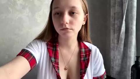 Snapshot of bonechka chatting on 10/13/25, 09:53 Bonechka online show from 10/13/25, 09:53