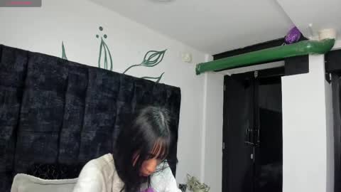 BONIE WILLS online show from 04/21/26, 12:44