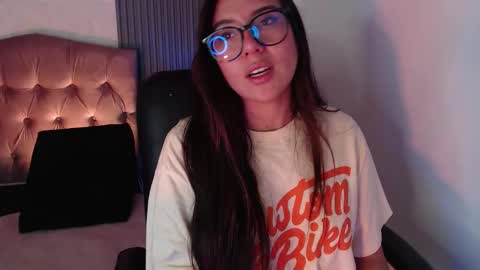 bonnali_lune online show from 11/01/25, 10:23