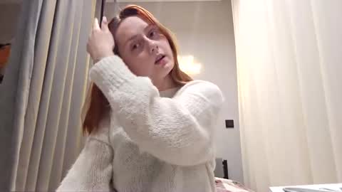 Snapshot of bonne_chance chatting on 02/19/25, 04:00 bonne_chance online show from 02/19/25, 04:00