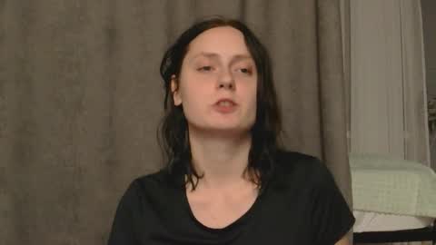 Snapshot of bonne_chance chatting on 09/24/25, 10:13 bonne_chance online show from 09/24/25, 10:13