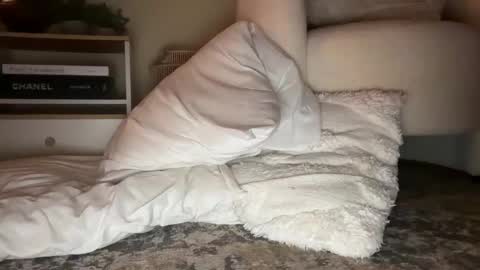 BonnettBonett   I cam from 4pm- 12am central time Costa Rica online show from 02/10/25, 04:30