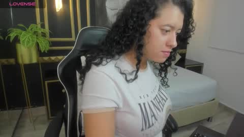 Snapshot of bonnie68_ chatting on 11/10/25, 01:32 bonnie68_ online show from 11/10/25, 01:32