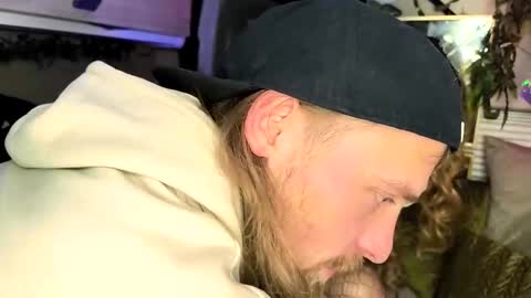 Bonnie and Clyde online show from 11/21/25, 02:21