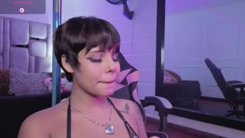 Snapshot of bonnie_anderson chatting on 12/01/25, 09:09 Bonnie Anderson online show from 12/01/25, 09:09