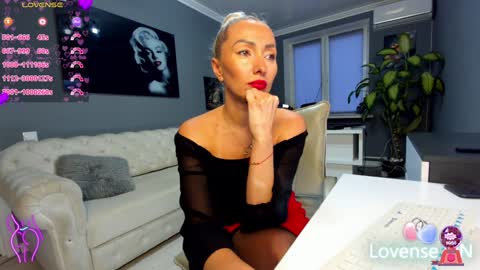 Snapshot of bonnie_annd_clyde chatting on 12/23/24, 01:56 bonnie_annd_clyde online show from 12/23/24, 01:56