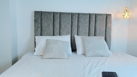 Bonnie online show from 11/11/25, 08:25