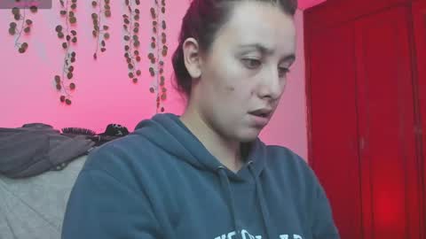 Bonnie Help me reach 500 likes online show from 12/06/24, 12:34