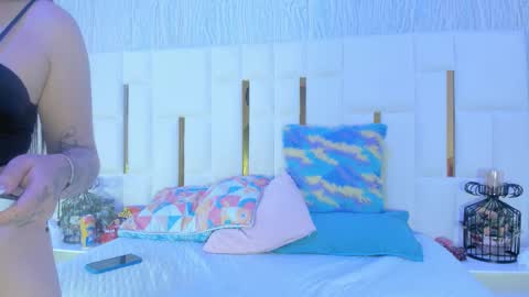 Snapshot of bonnie_sm chatting on 11/03/25, 01:29 Bonnie online show from 11/03/25, 01:29