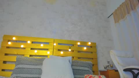 Snapshot of bonnie_sm chatting on 11/25/25, 08:42 Bonnie online show from 11/25/25, 08:42