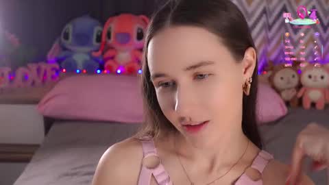 Snapshot of bonniedry chatting on 09/12/25, 01:06 Emma online show from 09/12/25, 01:06