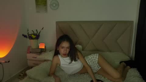 Snapshot of bonnieshyy chatting on 05/31/26, 05:26 Bonnie online show from 05/31/26, 05:26