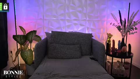 Bonnie Stylez online show from 04/23/26, 03:14