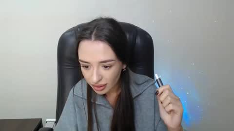 Bonnie online show from 11/28/25, 01:03