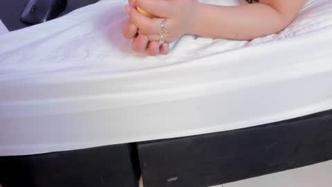 bonny_and_carrot online show from 10/22/25, 07:24