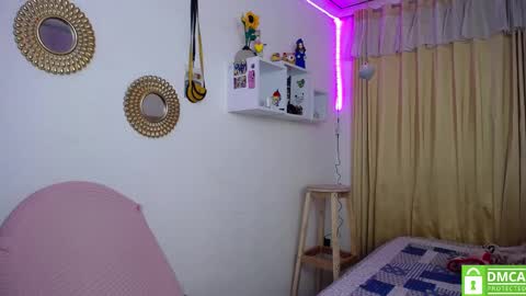 Snapshot of bonny_clyde_xx_ chatting on 02/14/25, 07:28 Soffy Brooks Independent model online show from 02/14/25, 07:28