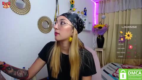 Snapshot of bonny_clyde_xx_ chatting on 03/11/25, 07:15 Soffy Brooks Independent model online show from 03/11/25, 07:15