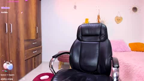 sofia  online show from 01/13/25, 09:42