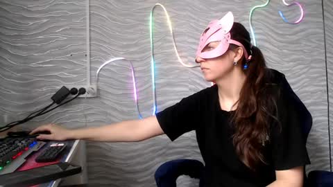 bonny_klyde95 online show from 04/16/26, 07:09