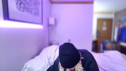 Snapshot of boobookittyfuxx chatting on 10/30/25, 01:29 boobookittyfuxx online show from 10/30/25, 01:29