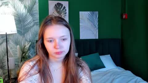 Snapshot of booozekirs_ chatting on 05/07/26, 03:01 Milena online show from 05/07/26, 03:01
