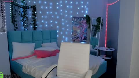 Snapshot of booozekirs_ chatting on 05/28/26, 03:15 Milena online show from 05/28/26, 03:15