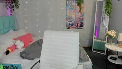 Snapshot of booozekirs_ chatting on 06/17/26, 02:58 Milena online show from 06/17/26, 02:58